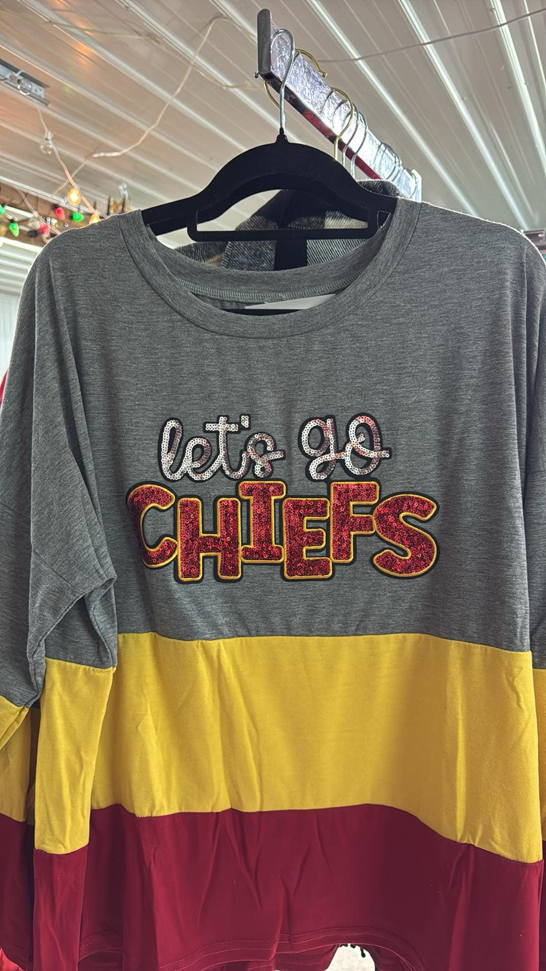 KC CHIEF'S TRI COLOR TEE WITH SEQUINS